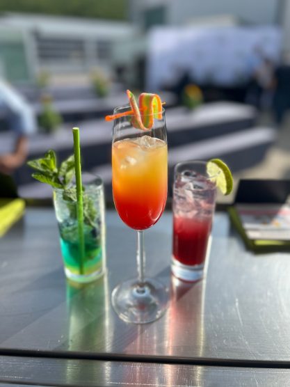 Leckere Cocktails & Keramik bemalen